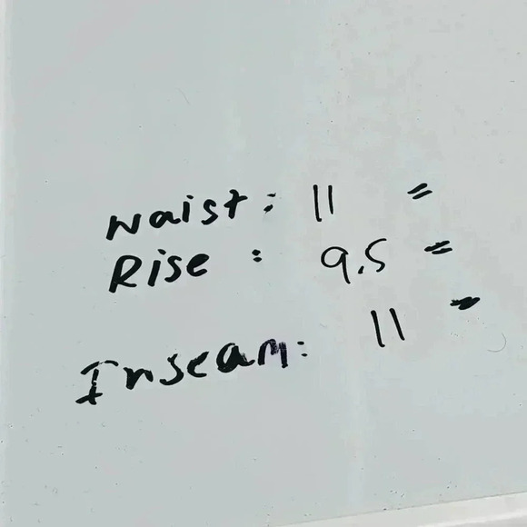 NYDJ black stretched bermuda jean shorts women's 6P - Picture 3 of 5